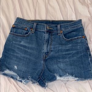 Levi’s High Waisted shorts